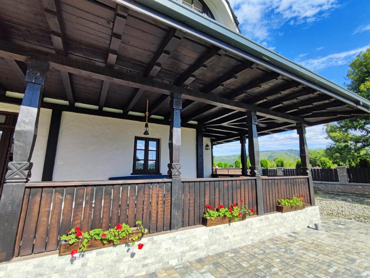 Ograda Bunicilor Villa Baia de Fier Kültér fotó