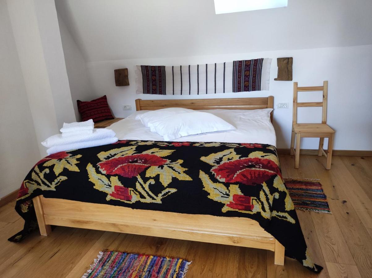 Ograda Bunicilor Villa Baia de Fier Kültér fotó